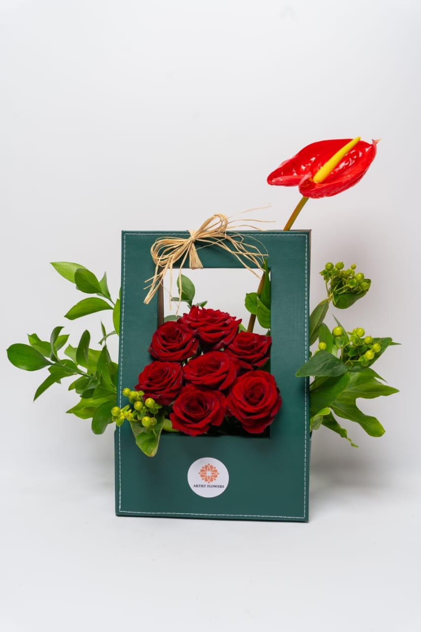 WhatsApp Image 2025-11-02 at 11.35.12_ee739292 بوكيه ورد الحب - الصورة 1