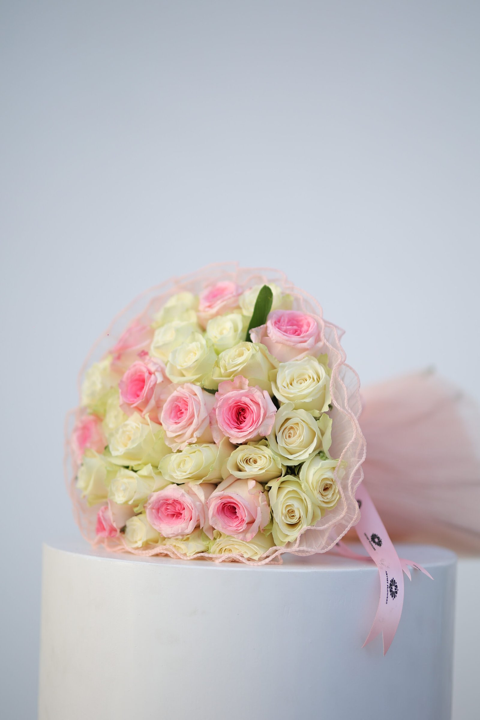 FE5A9701 Pure Roses - Image 1